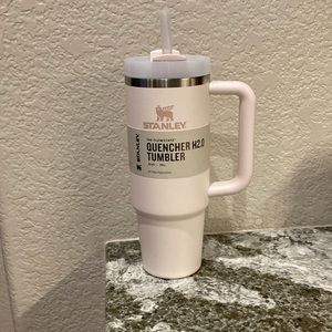 Stanley Quencher H2.O 30oz Tumbler in pink. Brand new.